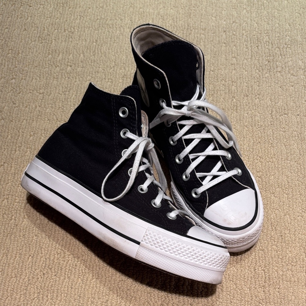 Converse Platform Sneaker